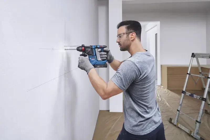 مطرقة دوارة لاسلكية بدون فرشاة - مراجعة Power Tools Professional وسعره